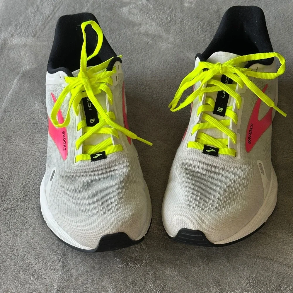 Brooks launch running